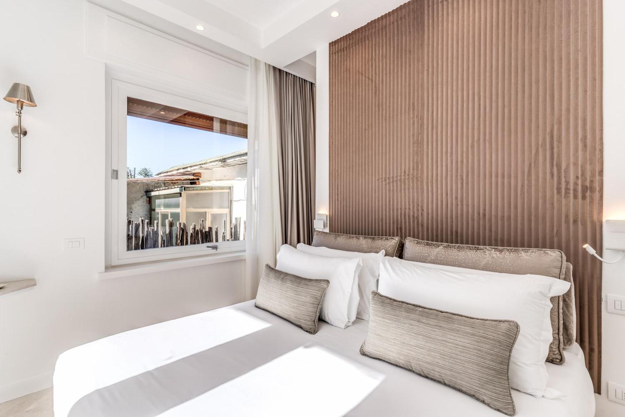 Diff'Rent Souls Rooms - Luxury Accomodation 索伦托 外观 照片