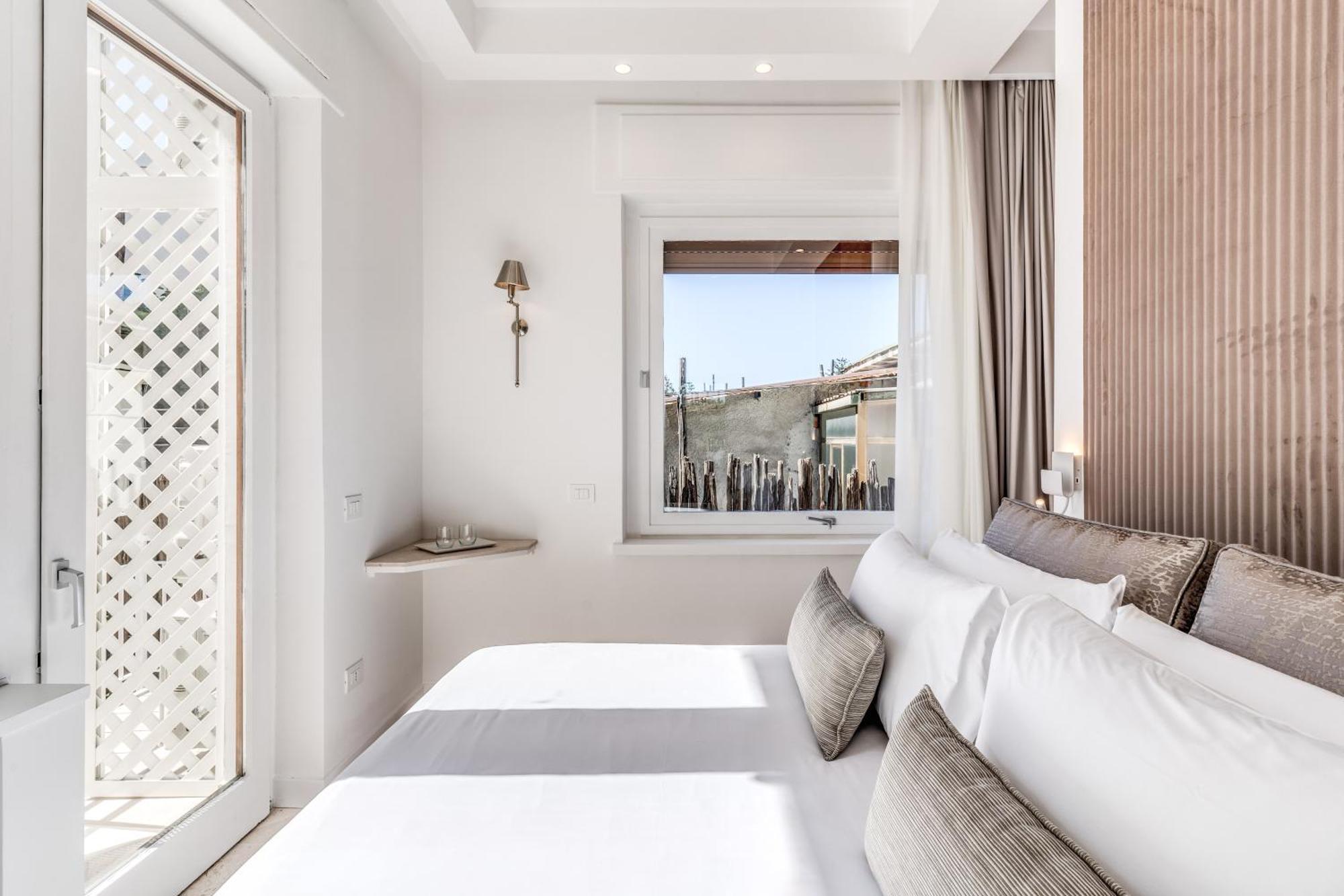 Diff'Rent Souls Rooms - Luxury Accomodation 索伦托 外观 照片