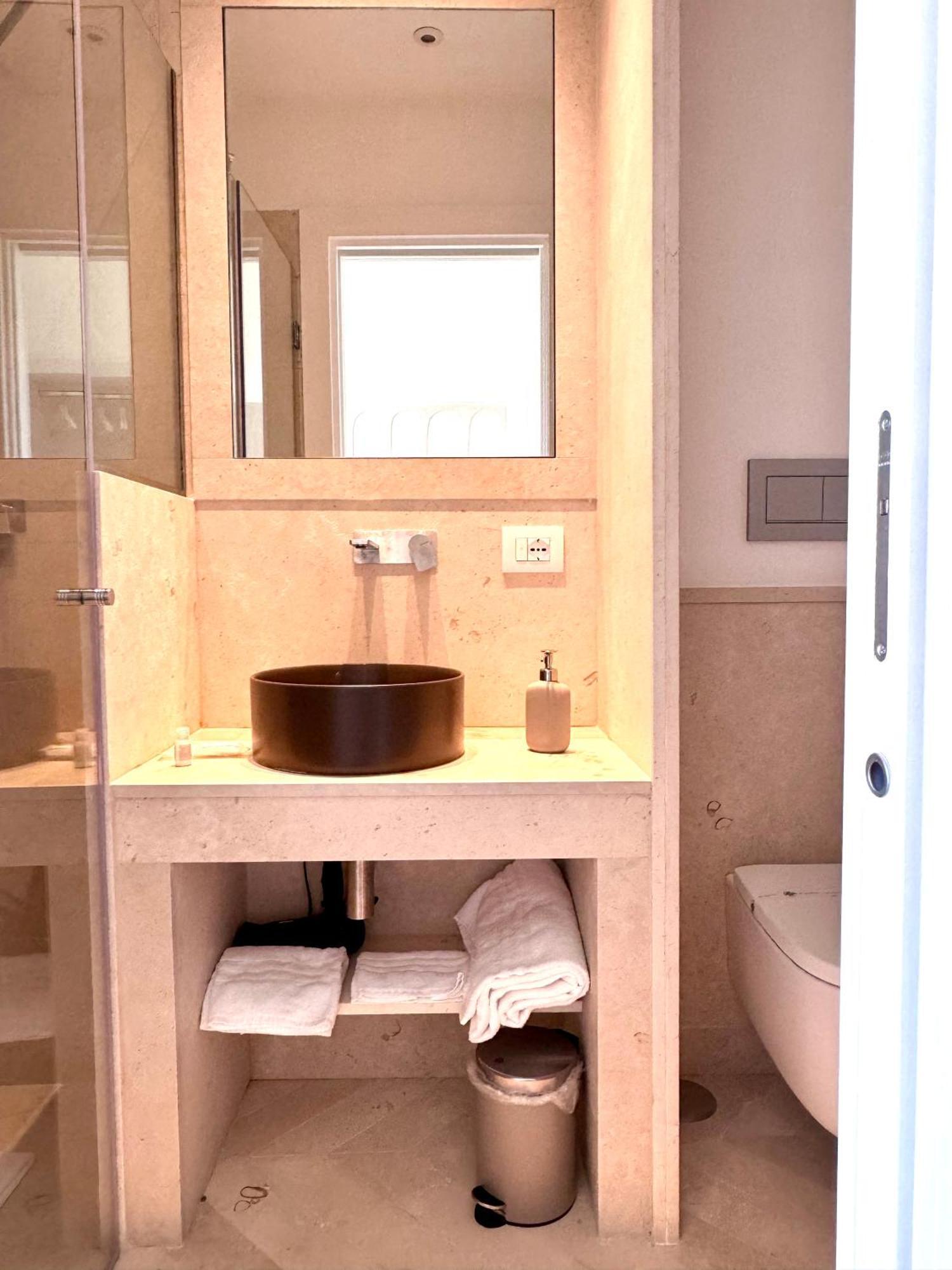 Diff'Rent Souls Rooms - Luxury Accomodation 索伦托 外观 照片